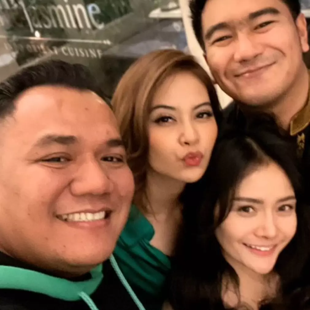 9 Momen buka bersama finalis AFI ini serasa reuni, pesonanya awet muda