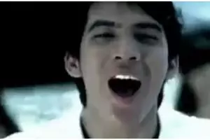 Cowok di iklan mi instan ini sempat terjerat kasus narkoba, intip 11 potret terbarunya kini