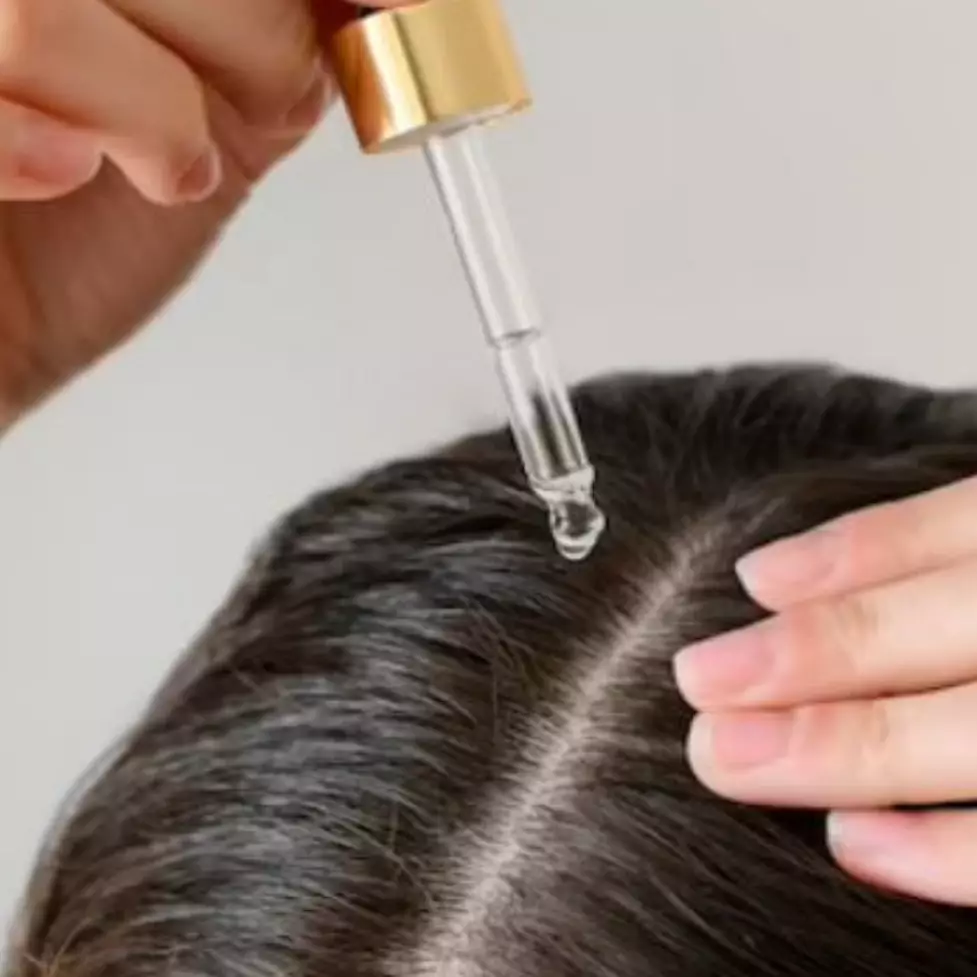 Cuma pakai 4 jenis minyak alami, ini cara membuat hair serum untuk atasi rambut kusut dan mudah rontok