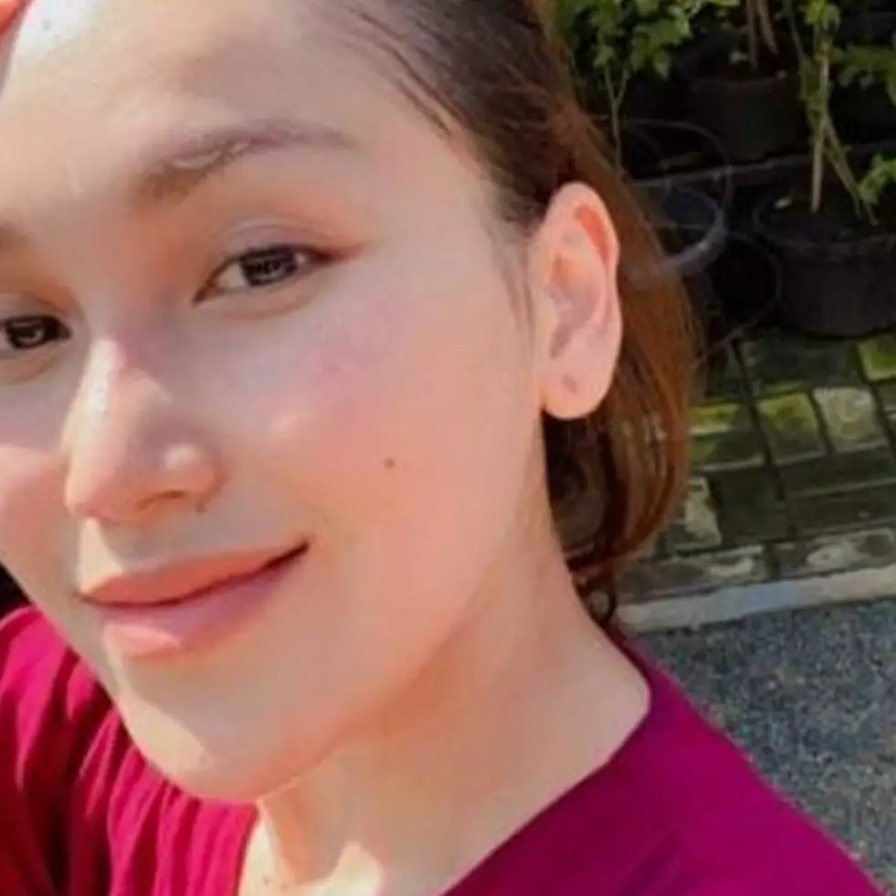 Pakai daster sambil tabuh tong, intip 7 momen Ayu Ting Ting keliling kampung bangunin warga sahur