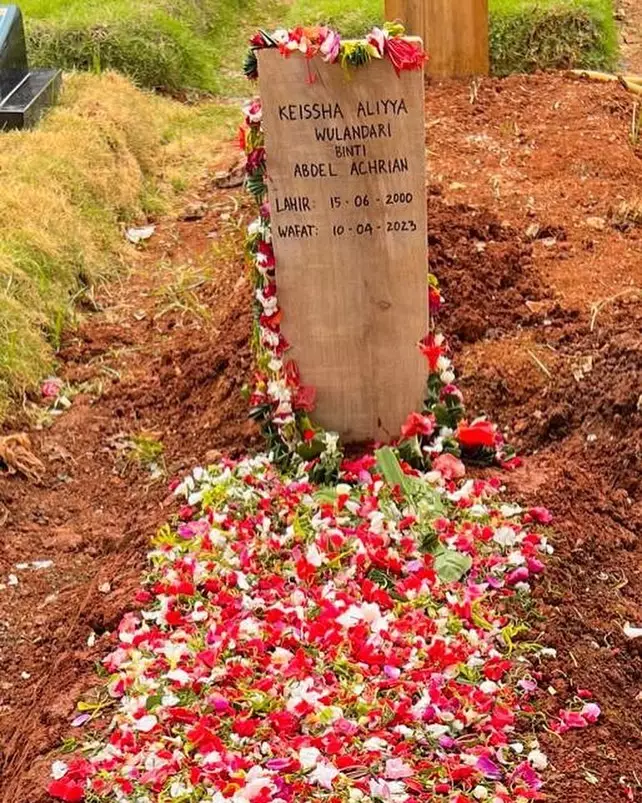 komentar komeng saat beri ucapan duka ke abdel tuai atensi © berbagai sumber