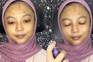 9 Transformasi wanita berkulit sawo matang dengan banyak bekas jerawat usai di makeup ini bak Barbie