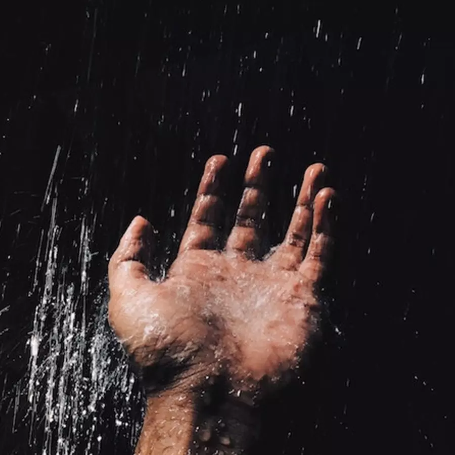 Tata cara mandi wajib sebelum Idul Fitri untuk pria, lengkap dengan keutamaannya