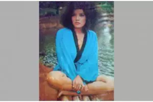 Gadis rambut curly ini ternyata mertua Fairuz A Rafiq, intip 11 potretnya kini yang tampak kurus