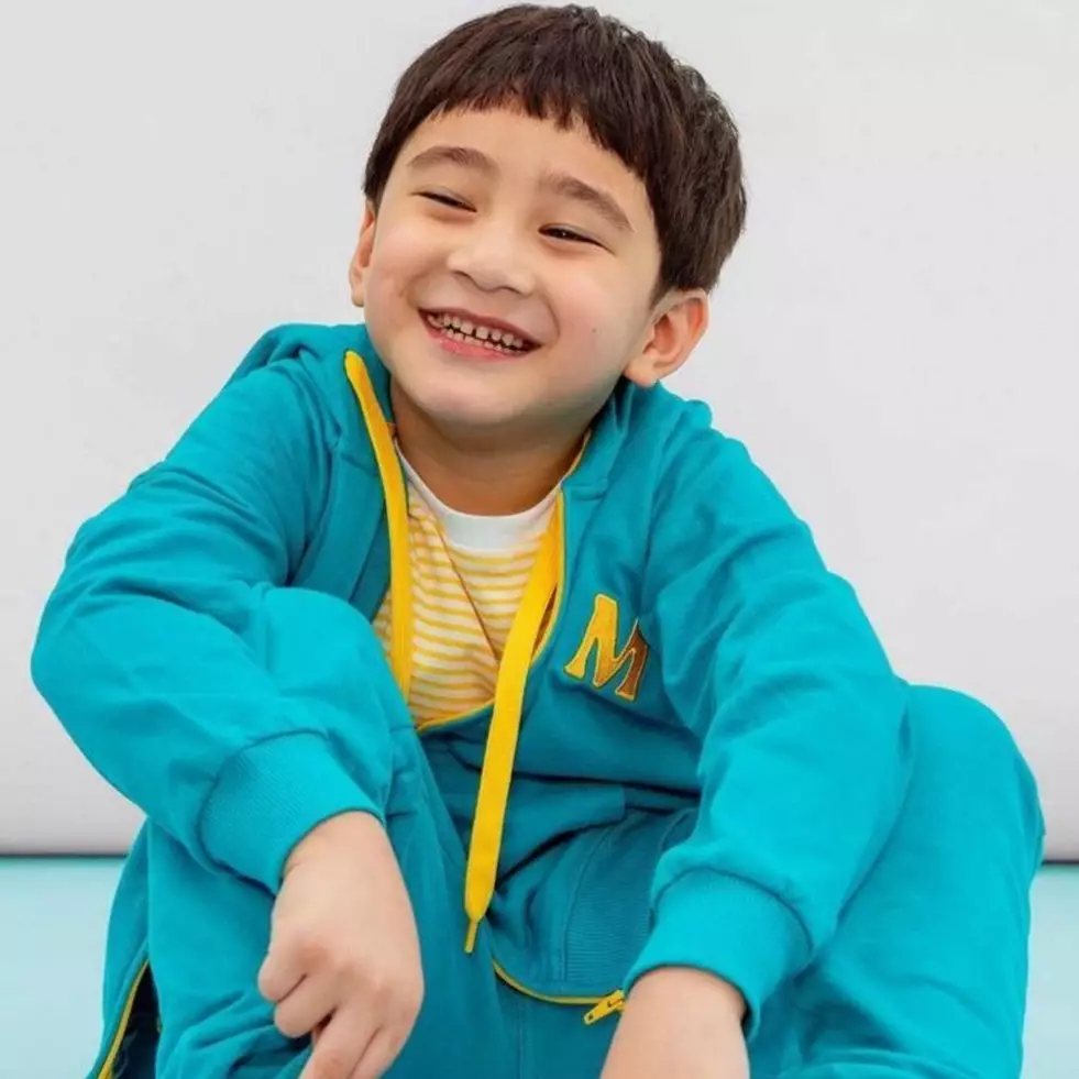 7 Potret Rafathar ikut pesantren kilat di bulan Ramadan, momen mengaji curi perhatian