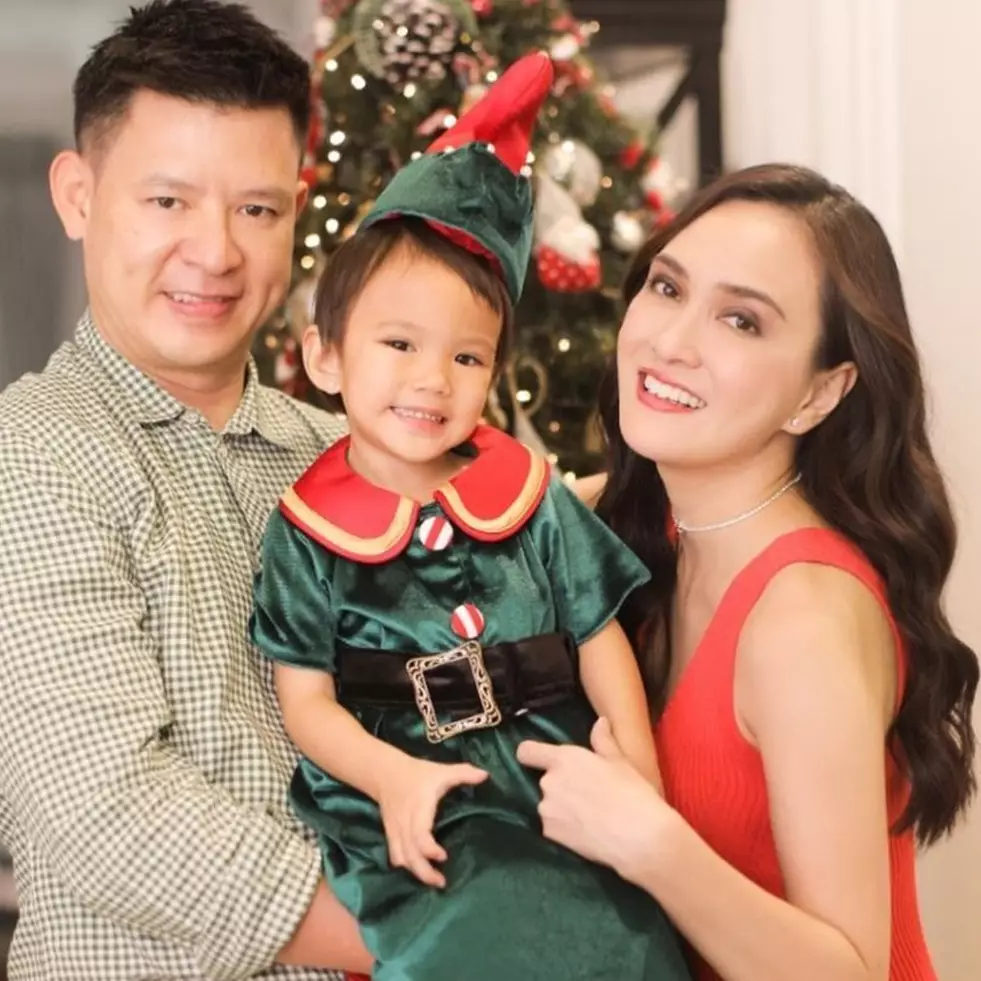 9 Potret Shandy Aulia liburan bareng anak usai gugat cerai suami, gayanya dipuji mirip Song Hye-kyo