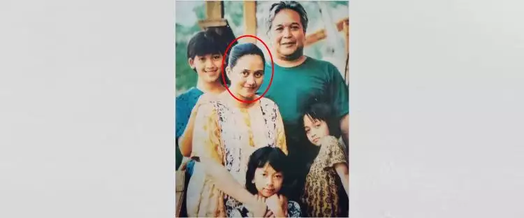 Pemeran Emak di Keluarga Cemara dulunya penyanyi top 80-an, intip 11 potret masa mudanya manglingi