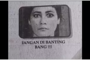 15 Tulisan lucu peringatan di paket ini bacanya auto nyengir, bikin kurir lebih hati-hati