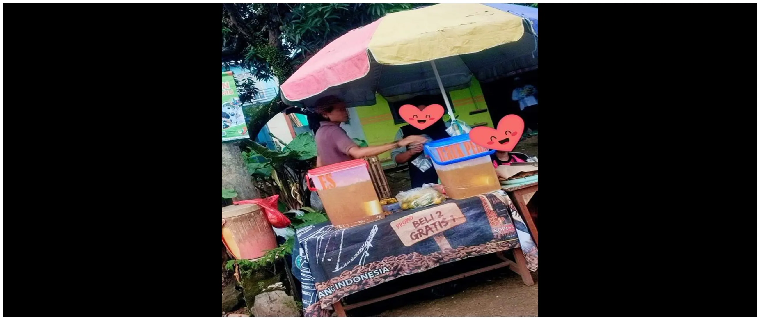 13 Potret kocak tulisan di spanduk pedagang takjil ini bikin pembeli nggak fokus