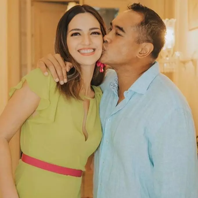 Rayakan ulang tahun Nia Ramadhani ke-33, penampilan terbaru Ardi Bakrie ini bikin netizen syok