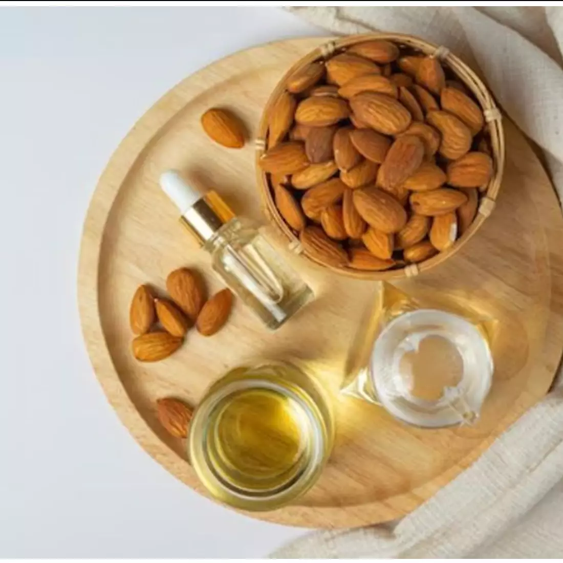 Bisa cegah penuaan dini, ini 9 rekomendasi minyak almond harga mulai Rp 30 ribu