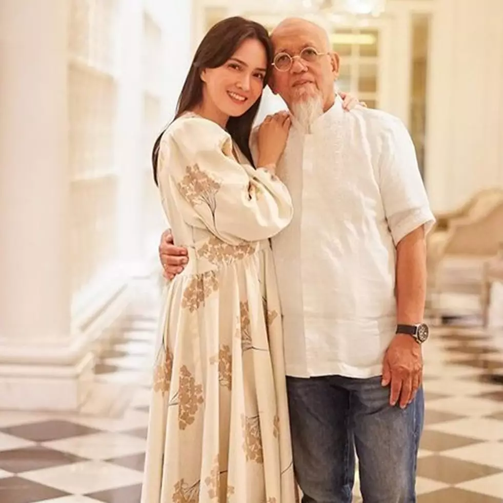 Selalu kasih wejangan dalam berumah tangga, ini 11 potret harmonis Shandy Aulia &amp; ayah yang beda agama