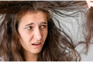 Rajin keramas tapi malah rontok, ini 7 kebiasaan sepele yang bisa merusak rambut