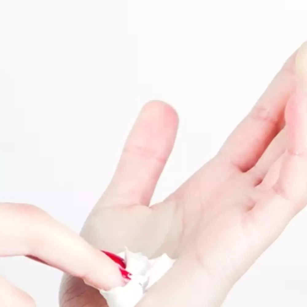 Kulit halus dan lembap, ini trik bikin krim antiaging untuk tangan dari 4 bahan dapur