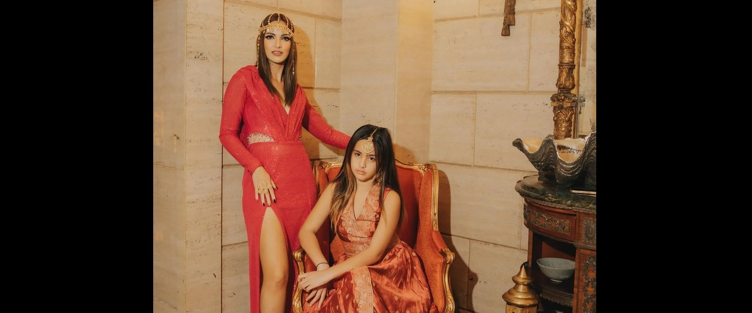 8 Pemotretan keluarga Nia Ramadhani & Ardi Bakrie bertema Arabian Night, aura Mikhaya layaknya model