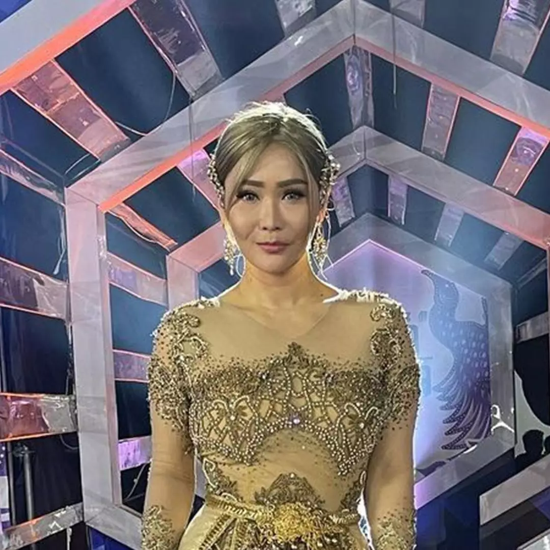 Miliki wajah bebas kerutan di usia 44 tahun, intip perawatan kulit ala Inul Daratista