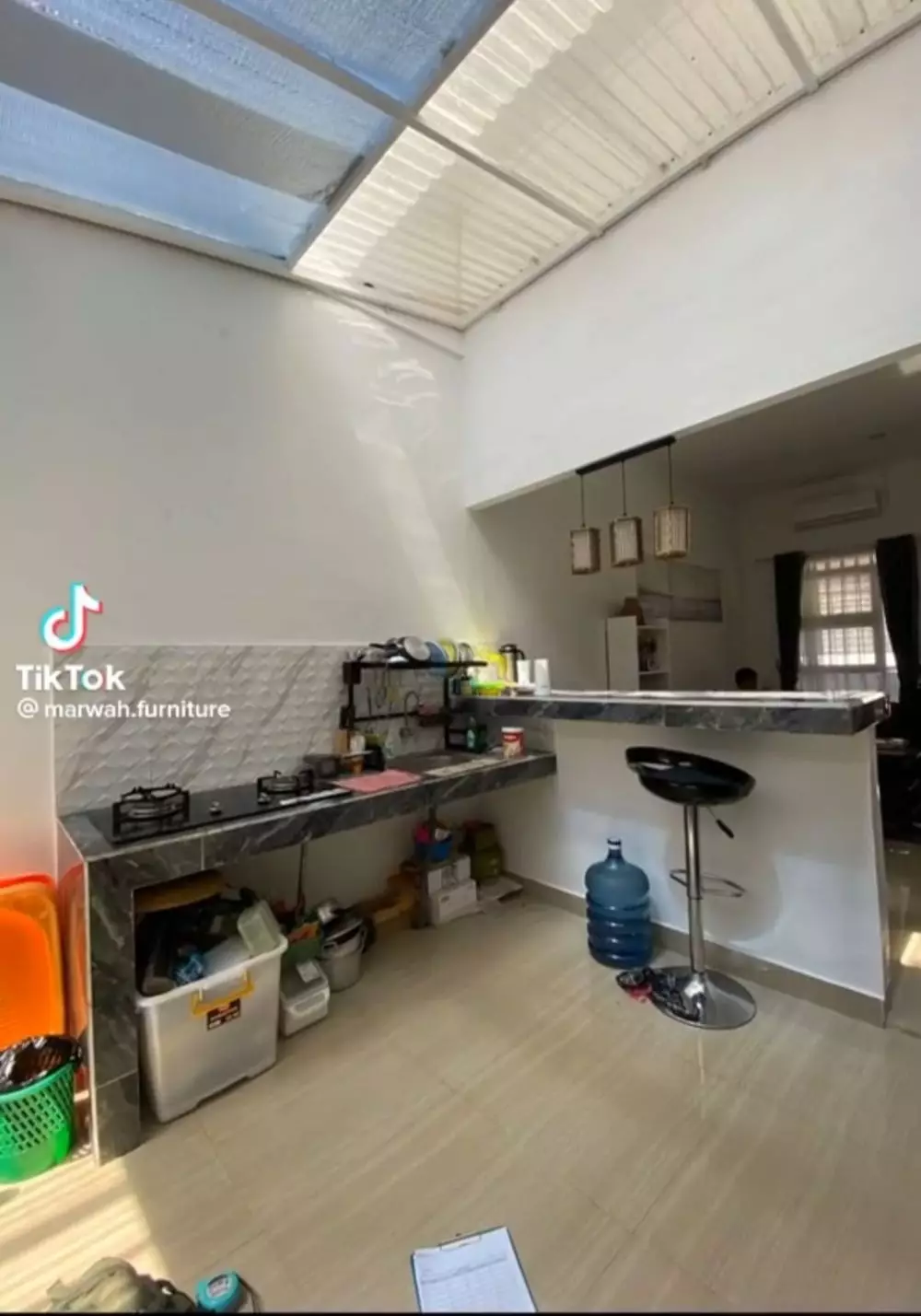 dapur berantakan ini berhasil disulap ala restoran mahal © TikTok