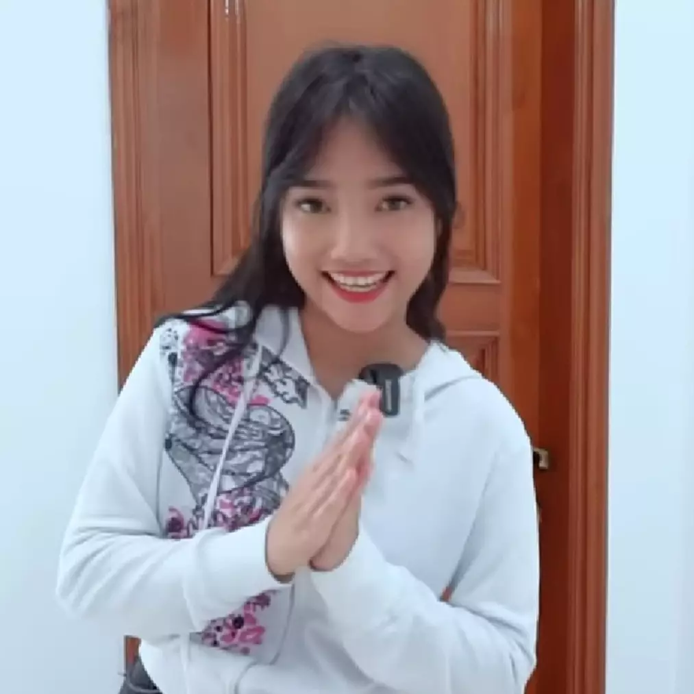 9 Potret kamar tidur Fuji di rumah barunya ini seperti kamar hotel bintang 5, televisinya bikin salfok