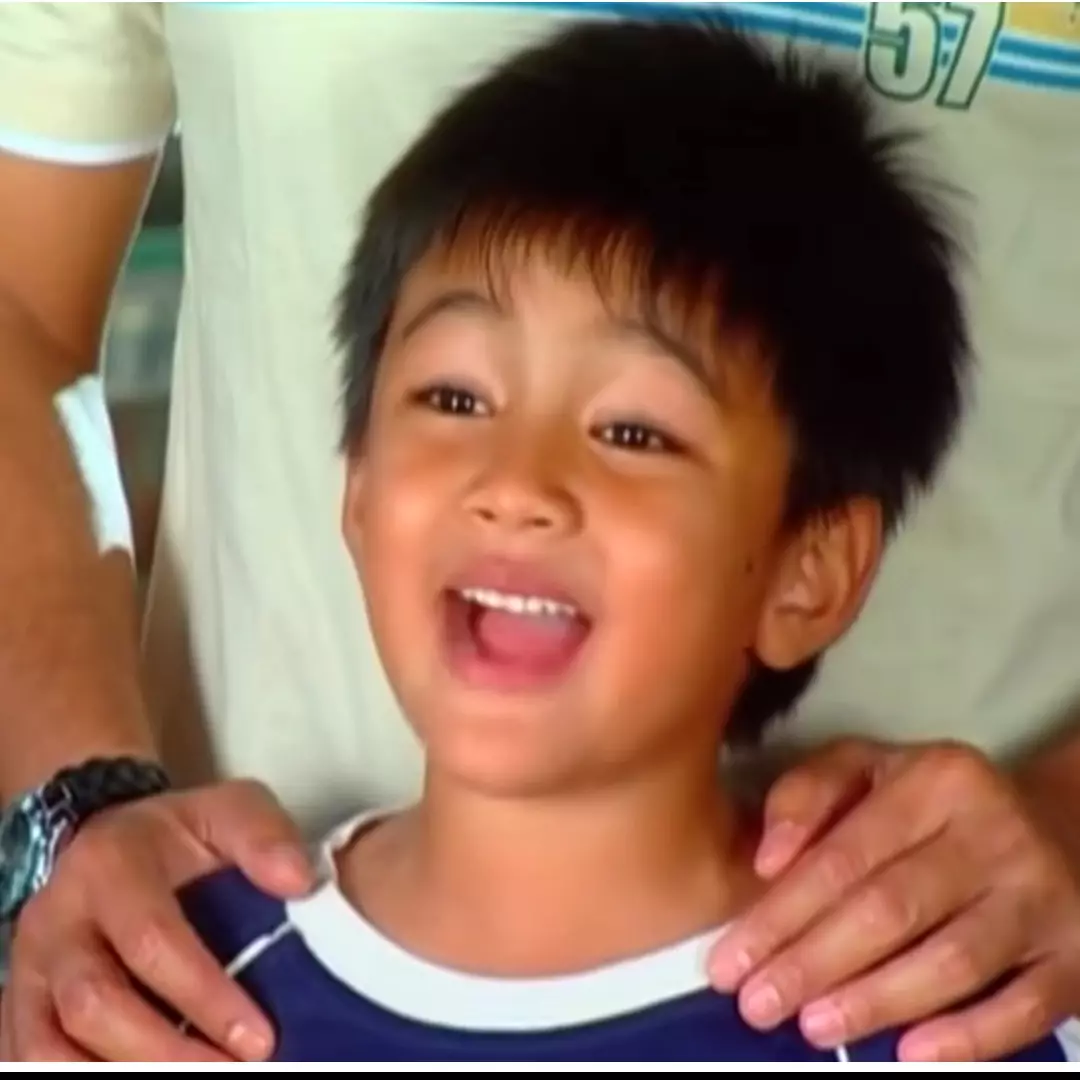 Pemeran Yuga di Cinta Fitri ini eksis jadi sutradara, intip 11 potret terbarunya yang beda banget