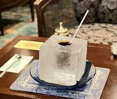 desain gelas nyeleneh © berbagai sumber