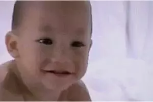 Bayi di iklan bank ini kini jadi musisi top, intip 11 potret transformasinya