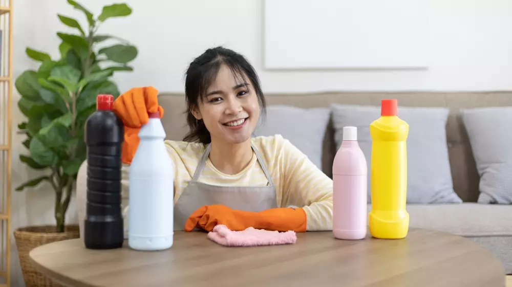 cara jitu membersihkan langit kamar mandi © berbagai sumber