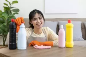 Langit kamar mandi berjamur? Ini 4 cara jitu membersihkannya