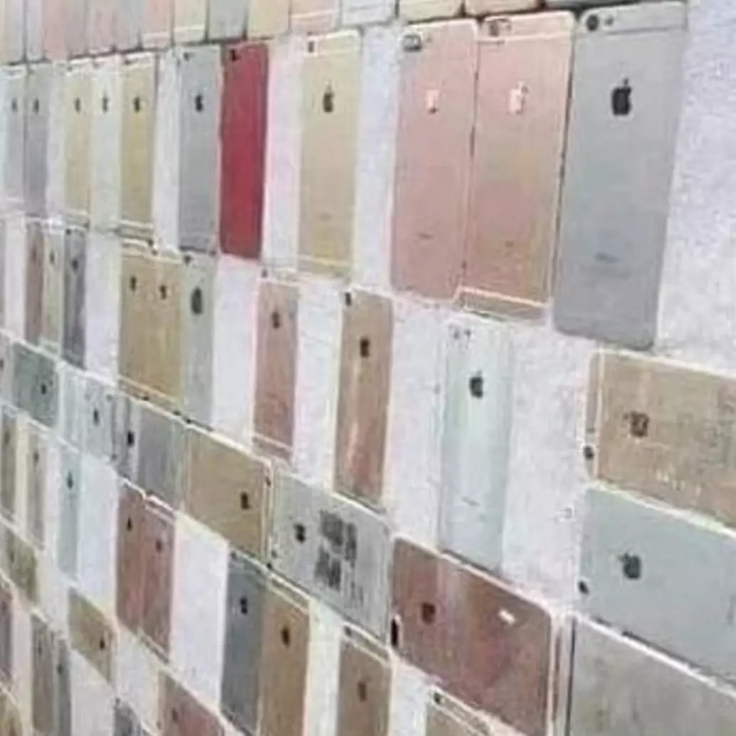 Sulit dimengerti, 11 potret lucu hiasan dinding rumah ini nyelenehnya kelewatan