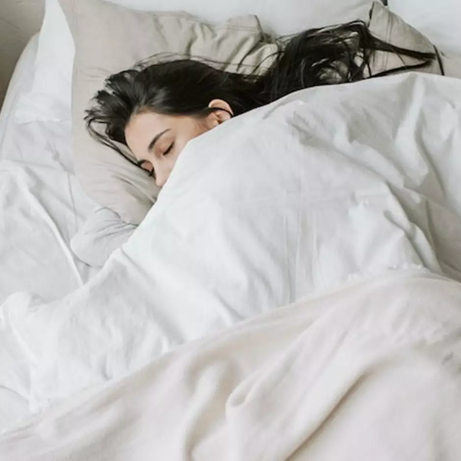 15 Arti mimpi dikejar orang gila perempuan menurut Islam, bisa jadi isyarat kamu sedang jatuh cinta