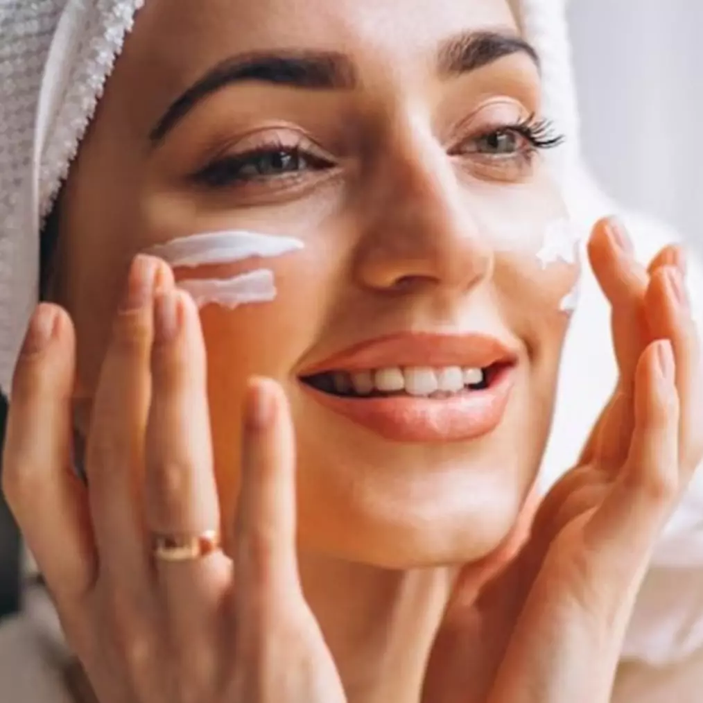 Trik hilangkan kusam dan bekas jerawat pakai krim wajah dari 1 bahan dapur