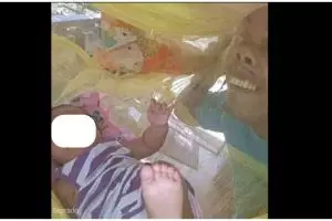 10 Potret kocak ayah momong anak ini kelakuannya bikin tepuk jidat