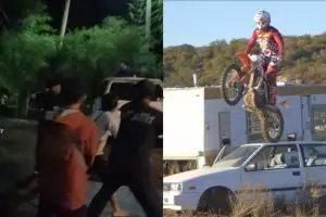 Adegan di balik layar saat motor lompati mobil ini effort banget, nggak kalah dramatis
