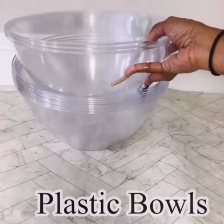 Berbekal mangkuk dan piring, begini trik membuat meja hias multifungsi yang mewah dan estetik