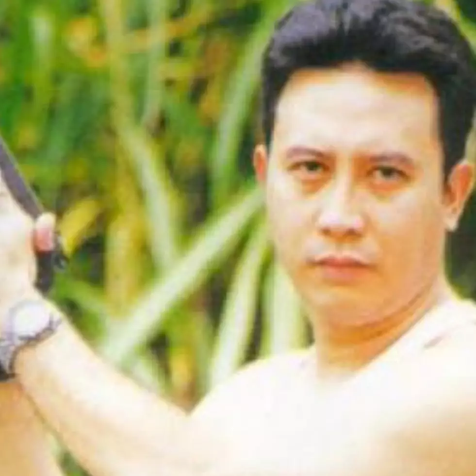 Host acara 90-an Family 100 kini banting stir jadi politisi, ini 11 transformasinya yang tak menua