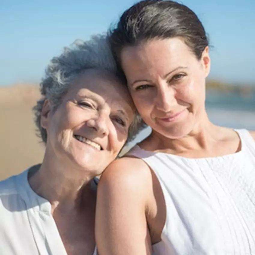 11 Arti mimpi orang tua meninggal padahal masih hidup menurut psikologi, gambaran kecemasan dalam diri