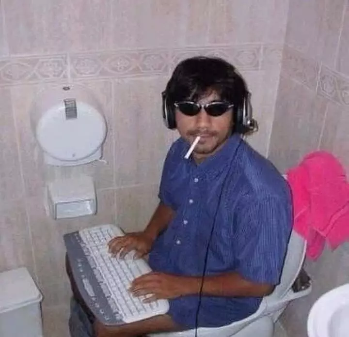 11 potret kocak orang saat main game © berbagai sumber