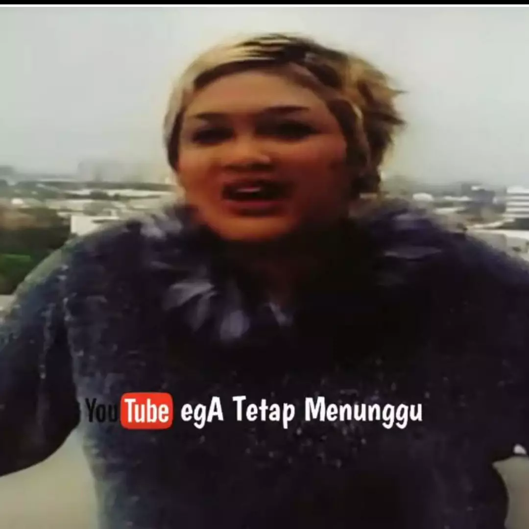 Presenter acara 90-an "Mimpi Kali Yee" kini banting stir jadi jualan baju, intip potret 11 terbarunya