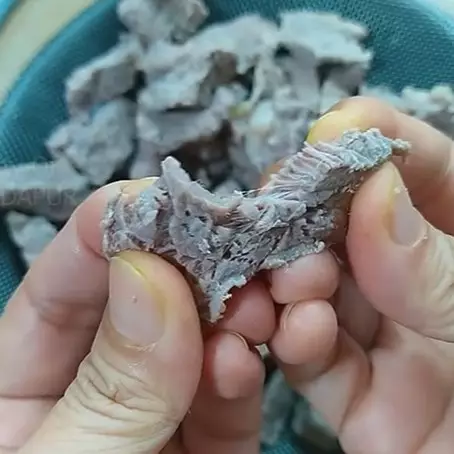 Trik masak daging sapi biar empuk &amp; antiamis ini hemat gas, cuma 5 menit pakai tambahan 1 bahan dapur