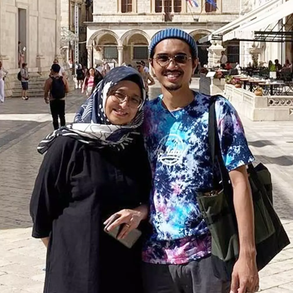 20 Tahun menikah tak pernah diterpa gosip, ini rahasia Duta Sheila On 7 awet berumah tangga