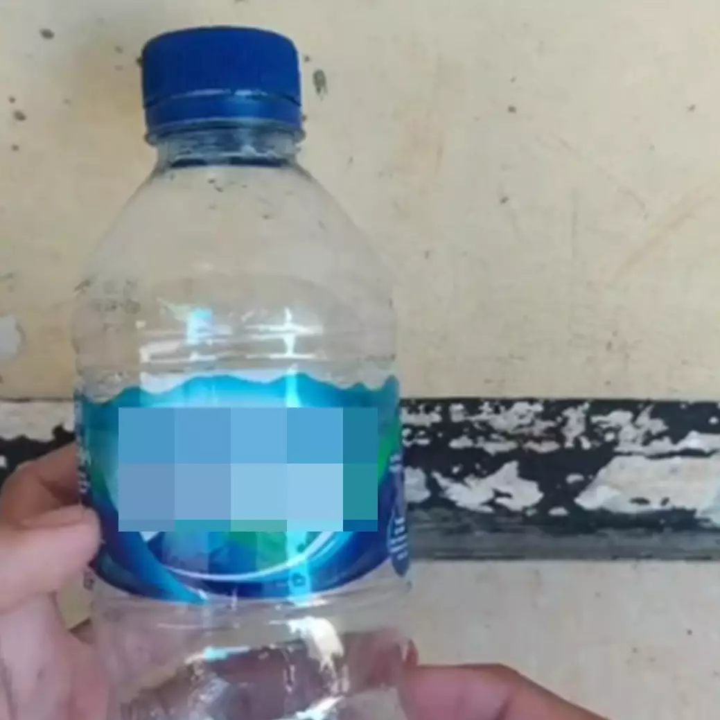 Nggak perlu ribet, ini 8 cara kreatif membuat pintu otomatis hanya gunakan botol bekas