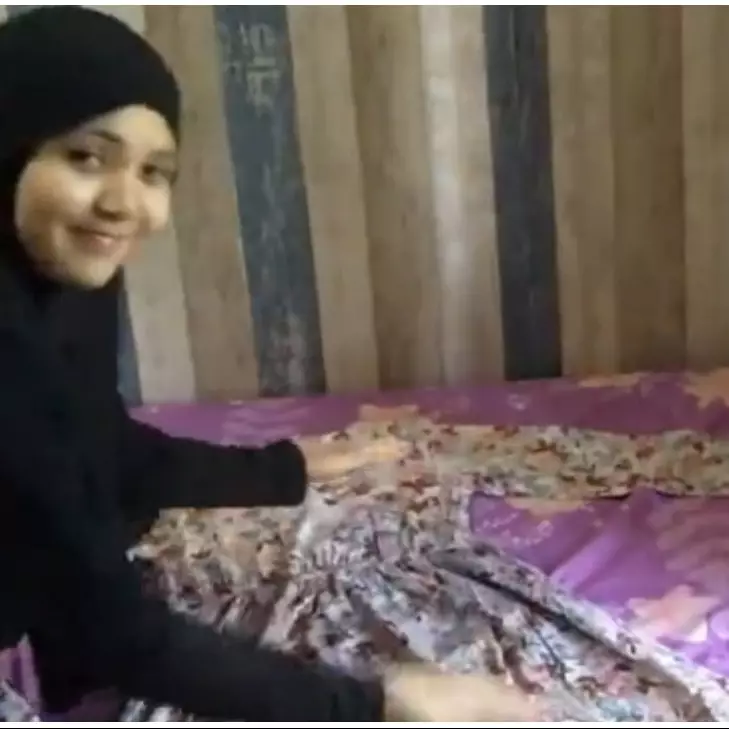 Dijamin nggak bakal amburadul, begini trik melipat gamis hemat waktu dan antiribet