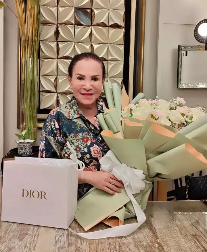 mpok atiek kerap dapat transferan raffi © instagram