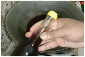 Bantu irit duit belanja, ini trik sederhana bikin kecap asin sendiri cuma pakai 3 bahan