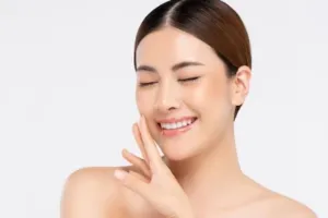 Tak perlu perawatan mahal, begini cara membuat toner untuk dapatkan wajah glowing pakai 1 jenis bunga