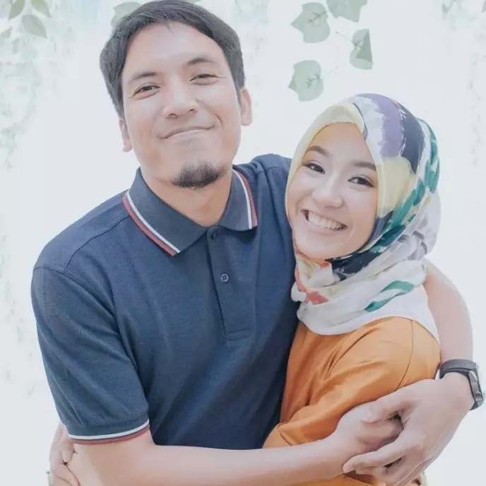 Sering main tenis bareng, ini 5 momen kebersamaan Desta dan Gege Elisa