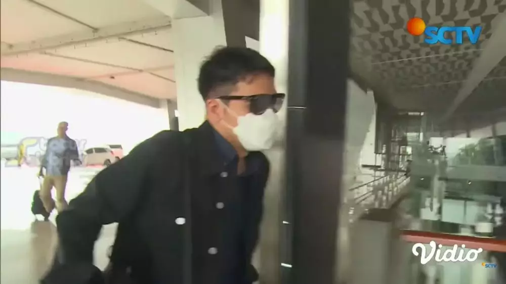 jawaban Desta mengenai perceraiannya © berbagai sumber