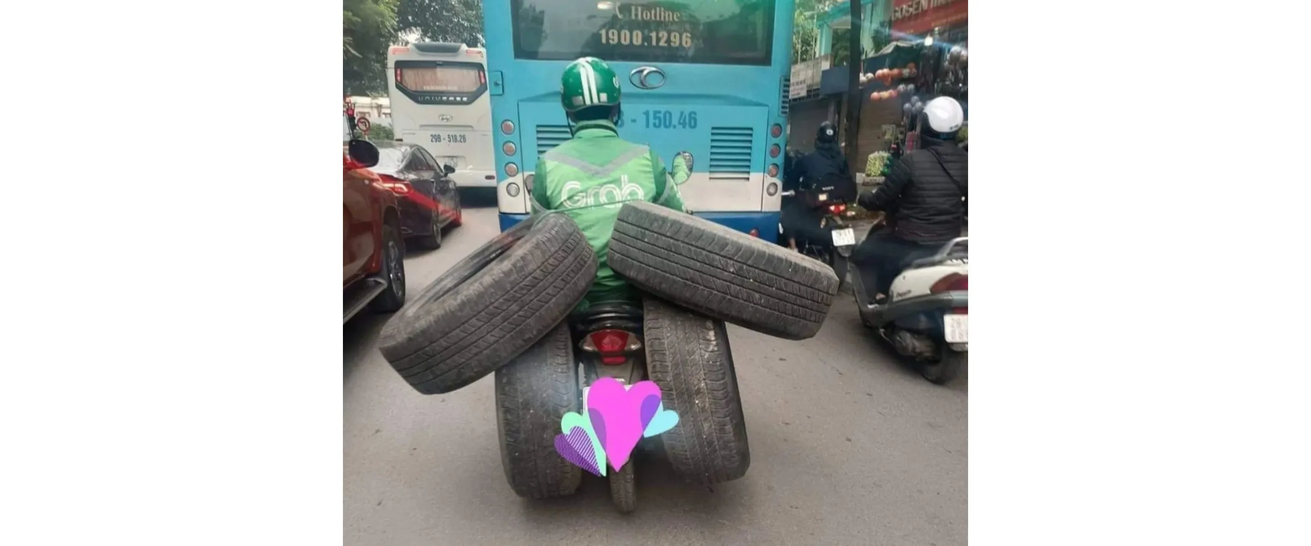 11 Potret kocak barang dibawa ojek online ini bikin nggak konsen di jalan, nyusahin banget