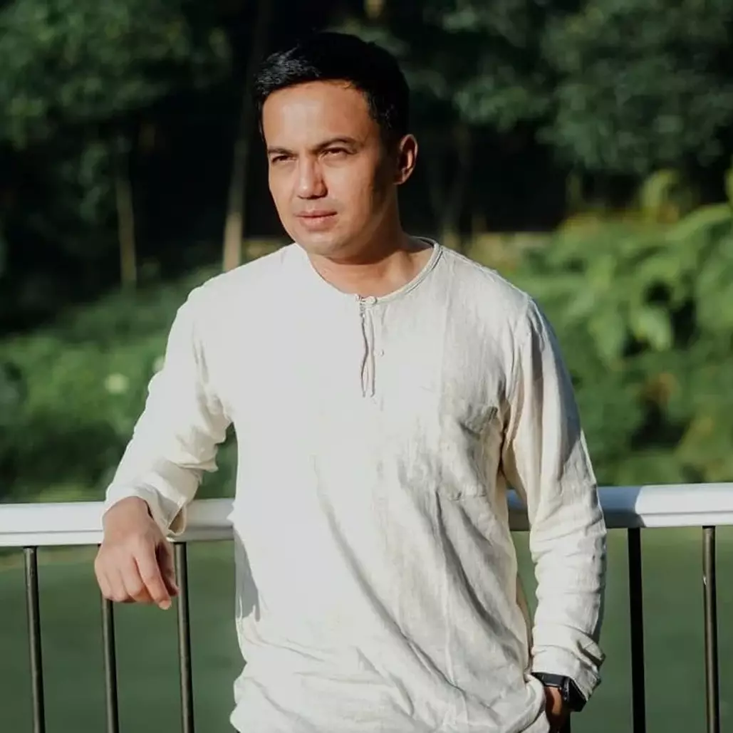 Cintanya pernah ditolak Ayu Ting Ting, ini 8 momen Sahrul Gunawan mesra dengan Dine Mutiara usai nikah