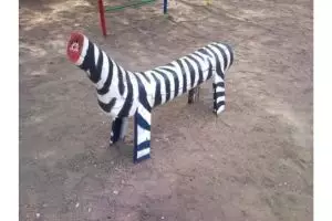 11 Potret kocak wahana permainan ini bikin bingung pengunjung, cara mainnya gimana dah?