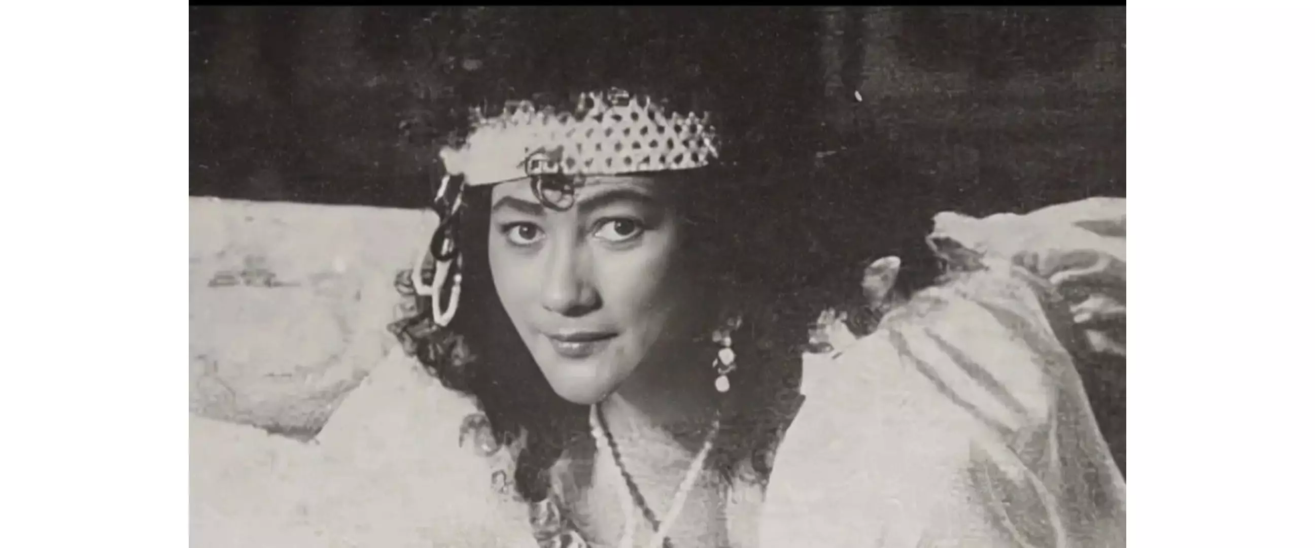 Warnanya paling mencolok diantara yang lain, begini kondisi terbaru makam Suzzanna